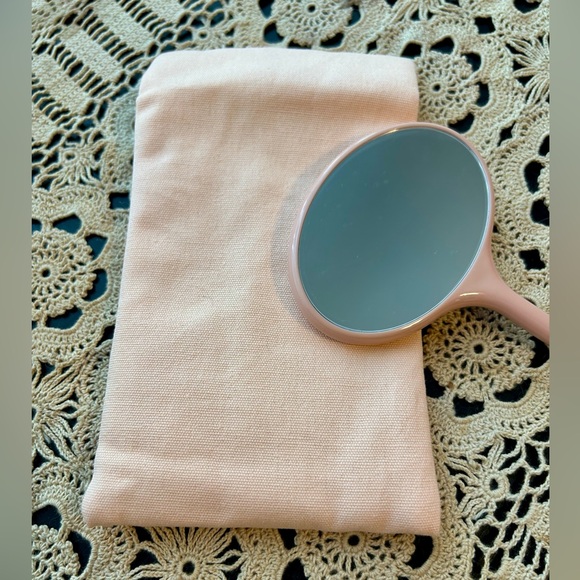Gucci Beauty Blush Pink Beauty Pouch and Mirror - Picture 5 of 6